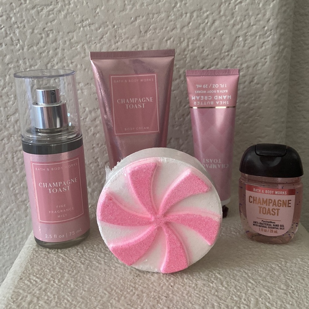 Bath & Body Works Champagne Toast Mini Gift Set; NEW